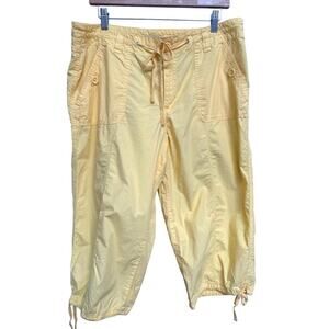 Women’s Vintage Faded Glory Yellow Cargo Capris Size 14